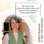 Frau im Dirndl lacht mit Sprechblase