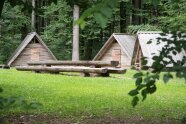 3 Hütten im Wald