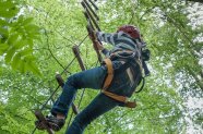 Gesicherte Person auf einer Strickleiter